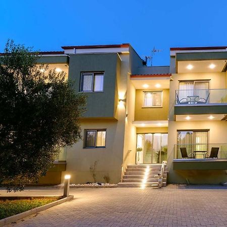Estelle Family Luxury Apartments & Suites Геракіні Екстер'єр фото