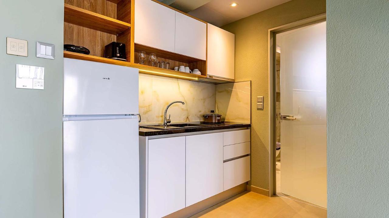 Estelle Family Luxury Apartments & Suites Геракіні Екстер'єр фото