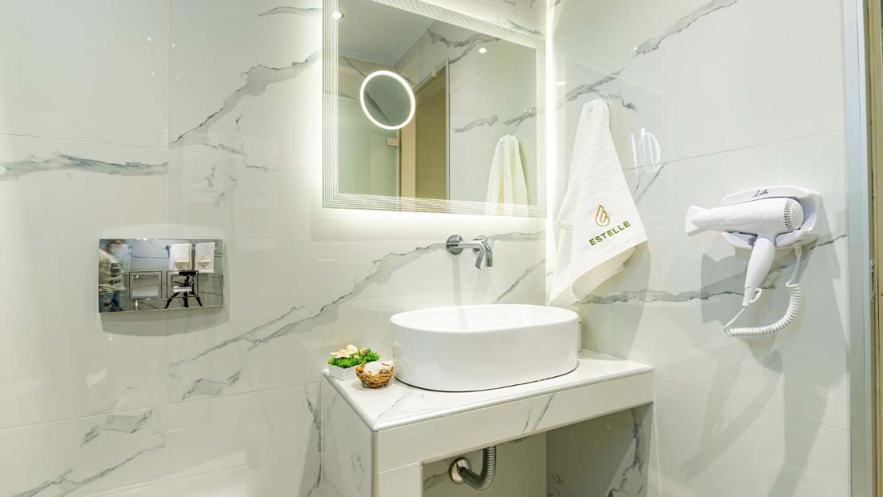 Estelle Family Luxury Apartments & Suites Геракіні Екстер'єр фото