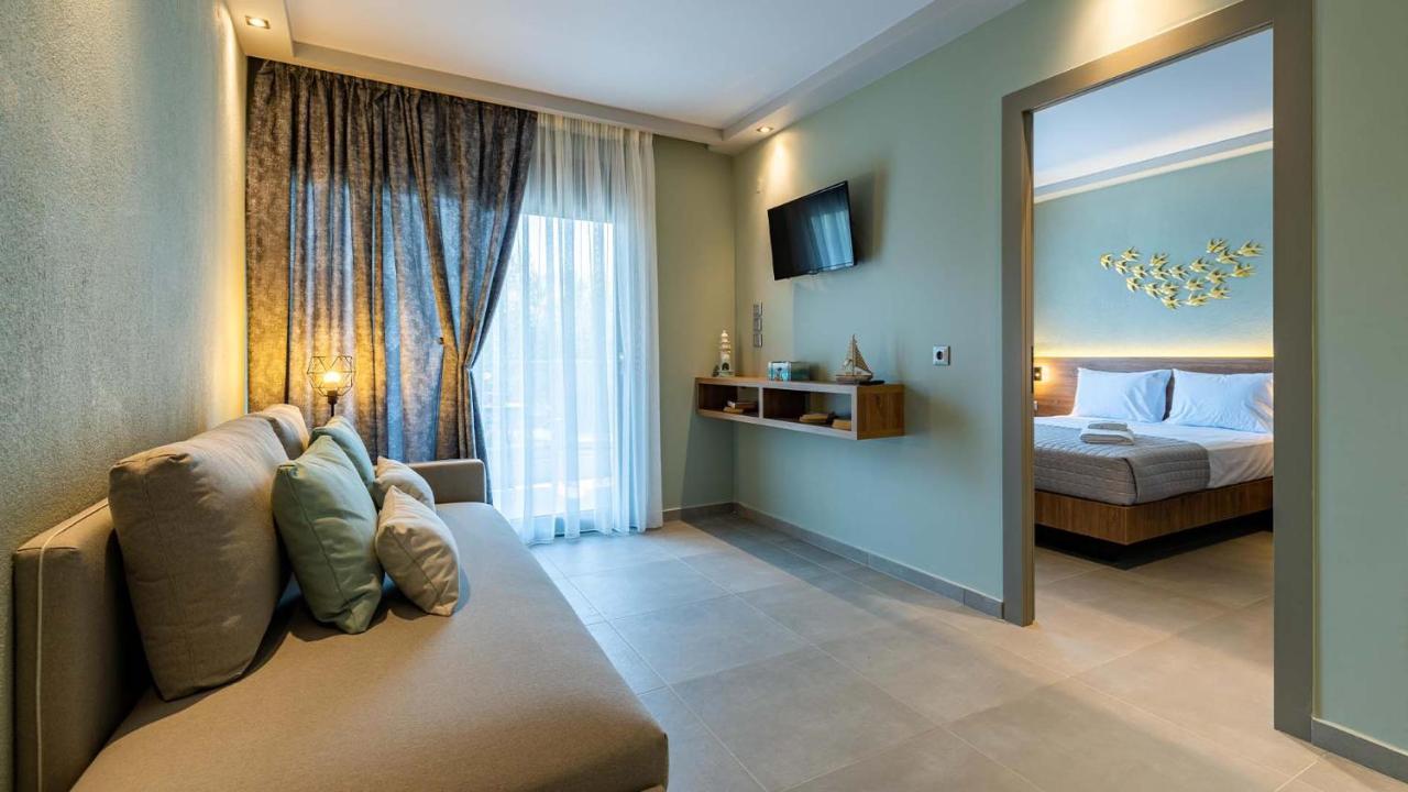 Estelle Family Luxury Apartments & Suites Геракіні Екстер'єр фото